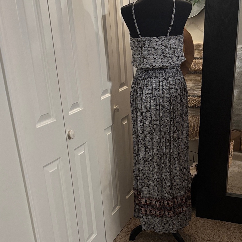 Buttons Black and White Geometric Maxi Dress - Picture 2 of 7